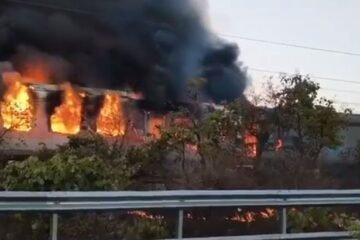 Blaze in Rajdhani Express Coach Triggers Emergency Halt in Ratlam, All Passengers Safe
