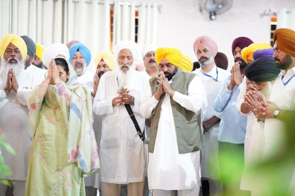CM Bhagwant Singh Mann Offers Prayers at Gurdwara Jyotisar Sahib, Reaffirms Tough Stance Against Sacrilege