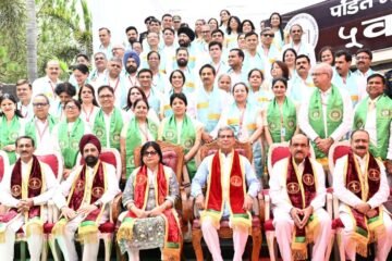 Haryana Governor Urges Young Doctors to Guard Medical Ethics and Human Compassion at Rohtak Medical University Convocation
