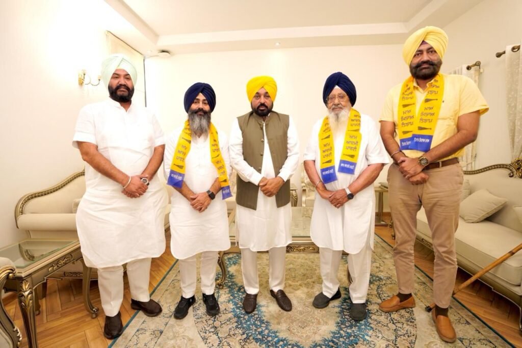 Shiromani Akali Dal Suffers Major Setback as Former MP Rajmohinder Singh Majitha Joins AAP