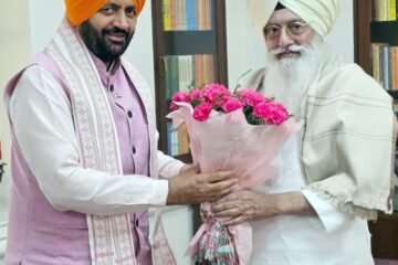 Haryana Chief Minister Nayab Singh Saini Holds Courtesy Meeting with Dera Radha Swami Beas Chief Baba Gurinder Singh Dhillon