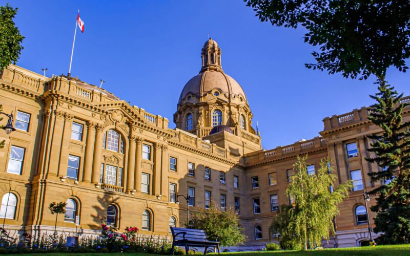 Alberta Opens Student Aid Applications, Commits Over $1 Billion to Higher Education Support