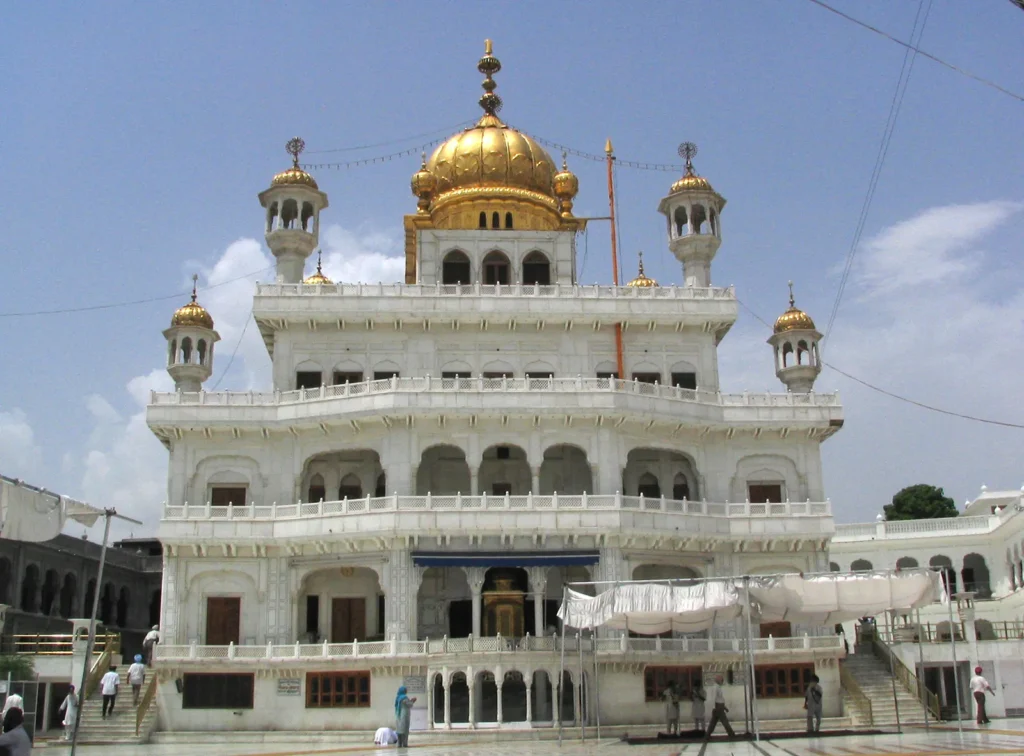 Punjab Government Agrees to Revise Newly Enacted Sacrilege Law Following Akal Takht Summons