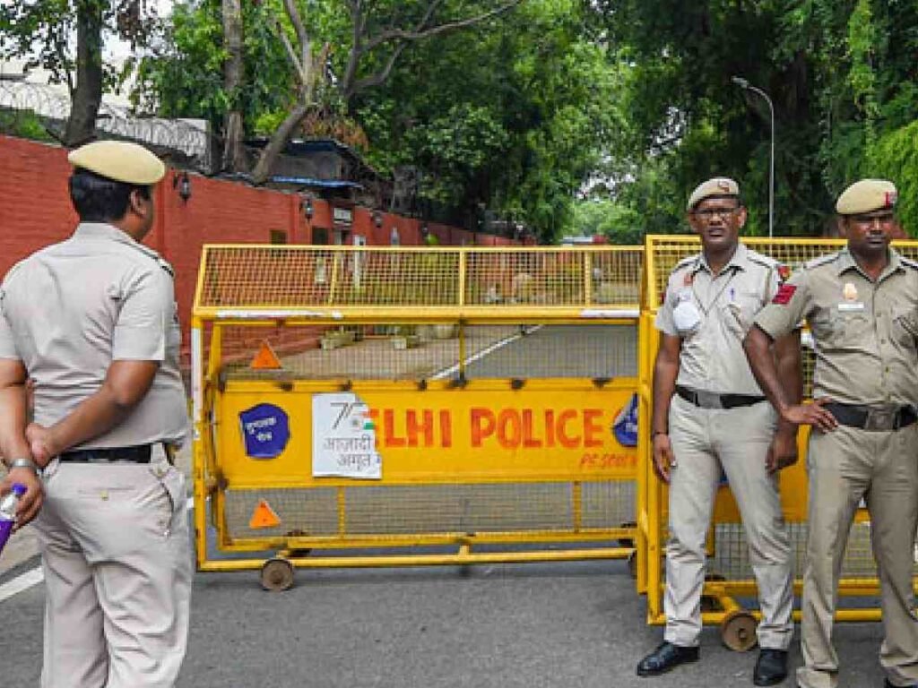 Three Held After Brief Exchange of Fire With Police in South Delhi