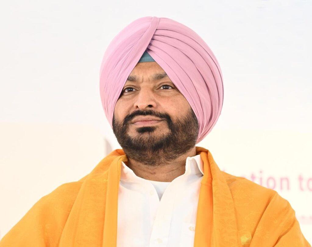 Ravneet Bittu Alleges Attack on Cavalcade Near Batala, Blames AAP Workers