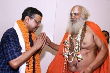 Arvind Kejriwal Seeks Divine Blessings in Ayodhya, Raises Questions Over Ram Temple Donation Probe