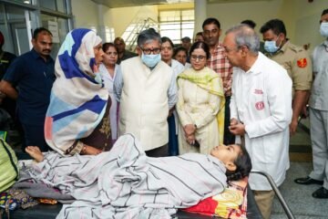 Chandigarh Administrator Gulab Chand Kataria Reviews Healthcare Expansion, Education Infrastructure and Environmental Initiatives
