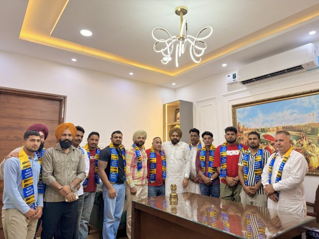 International Kabaddi Icons Join Aam Aadmi Party in Punjab