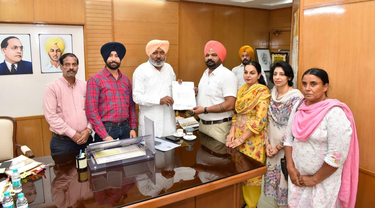 Punjab Finance Minister Harpal Singh Cheema Meets Employee Unions, Assures Speedy Action on Legitimate Demands
