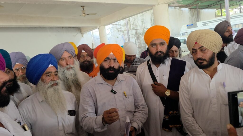 UP Sikh Gurudwara Coordination Committee Holds Mega Convention, Focuses on Community Rights and Legal Support