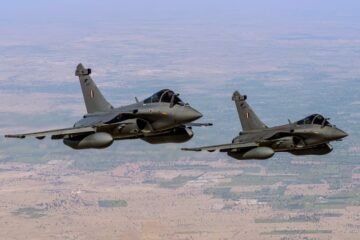 PM Modi Pushes ‘Make in India’ Agenda in Defence Talks With Macron, Seeks Greater Local Production of Rafale Jets