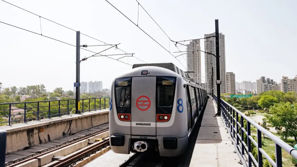Delhi Metro Returns to Normal as Jantar Mantar Protest Ends, Internet Services Restored