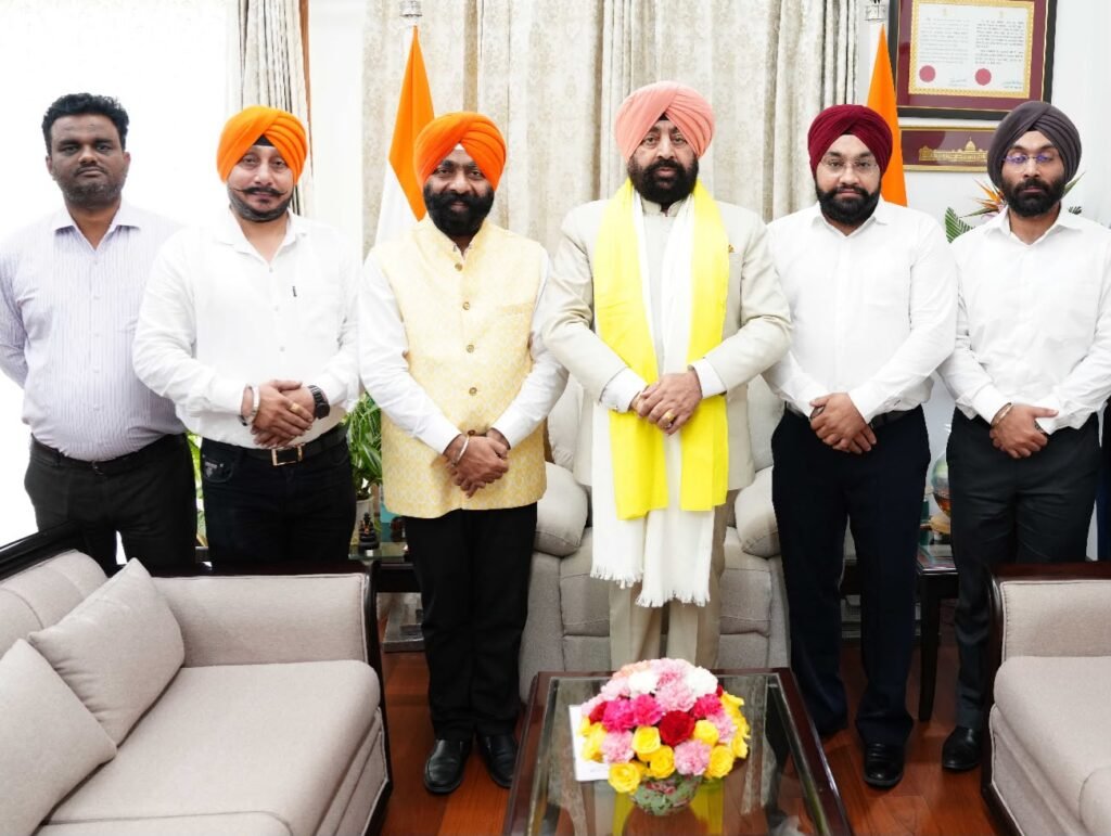 UP Sikh Gurdwara Coordination Committee Delegation Meets Uttarakhand Governor Over Gurdwara Gyan Godri Sahib
