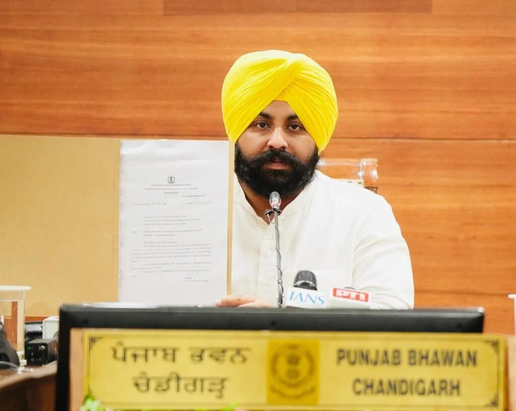 Punjab Government Increases Monthly Pay of Contractual Sanitation Workers to ₹20,500
