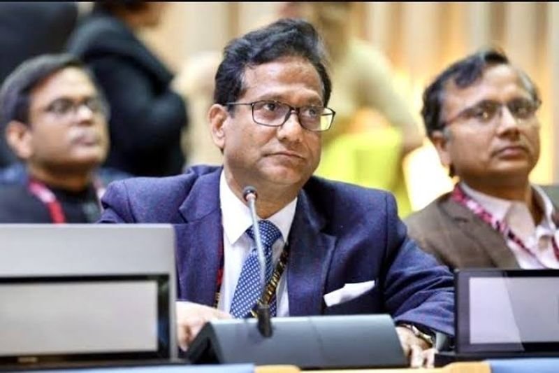 Centre Replaces Higher Education Secretary Vineet Joshi Amid Ongoing NEET Examination Protests