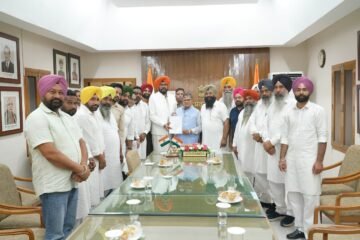 AAP MLA Kuldeep Singh Dhaliwal Meets Governor Gulab Chand Kataria, Demands Dam on Ujh River to Protect Ajnala from Floods