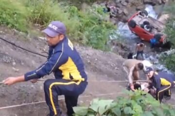 Uttarakhand Road Accident: Car Falls Into 35-Metre Gorge, Five Rescued Near Sahia