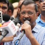 Arvind Kejriwal Stopped by Delhi Police During March to PM Residence Over E-20 Petrol Policy