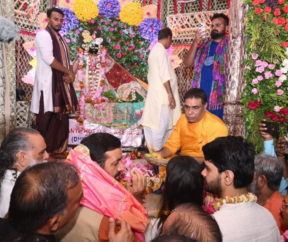 Chief Minister Nayab Singh Saini Visits Banke Bihari Temple in Vrindavan, Lays Foundation Stone at Shri Krishna Kripa Dham