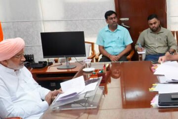 Haryana Agriculture Minister Directs Timely Availability of Wheat Seeds and Fertilisers for Rabi Season
