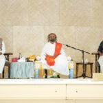 CM Bhagwant Singh Mann meets Sri Sri Ravi Shankar with Arvind Kejriwal & Manish Sisodia