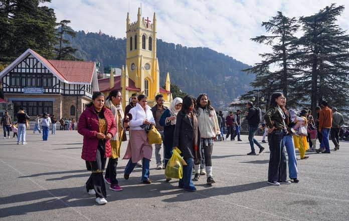 Himachal Likely to Stay Dry for Three Days as Monsoon Trough Shifts Away, Temperatures Set to Rise