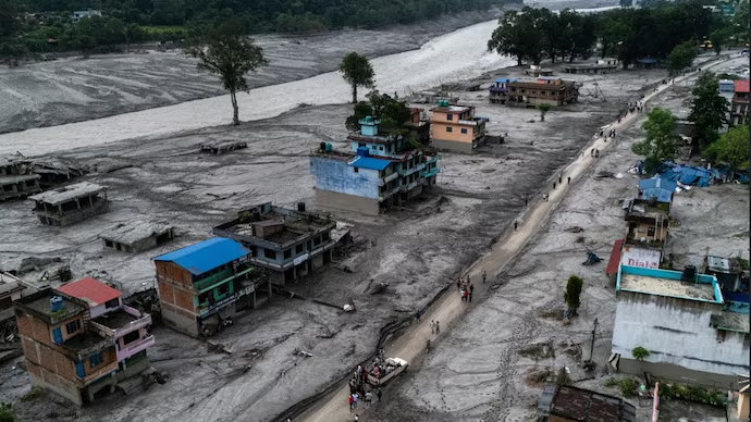 ‘Liquid Cement’-Like Floodwater Buries Nepal, Death Toll Reaches 955 as Thousands Remain Missing