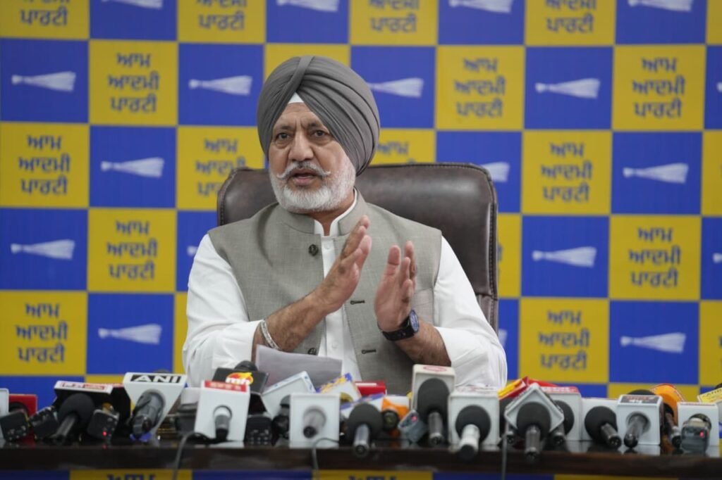 Punjab Politics: AAP’s Baltej Pannu Questions Badal Family Over Amarjit Chawla Controversy