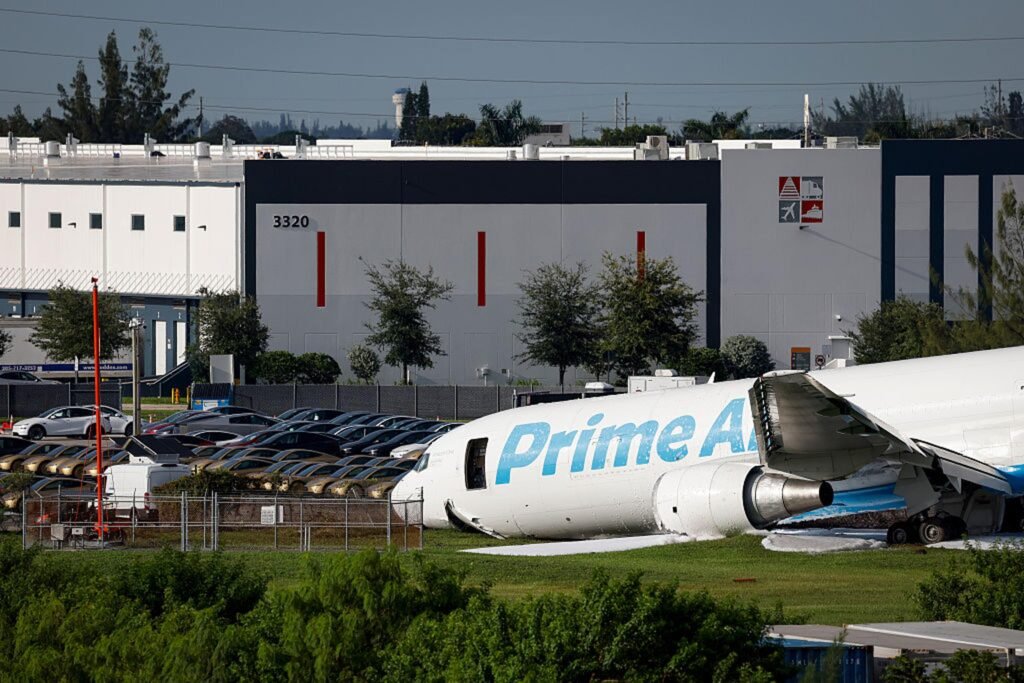 Amazon Halts 21 Air Partnership After Fatal Miami Cargo Plane Crash