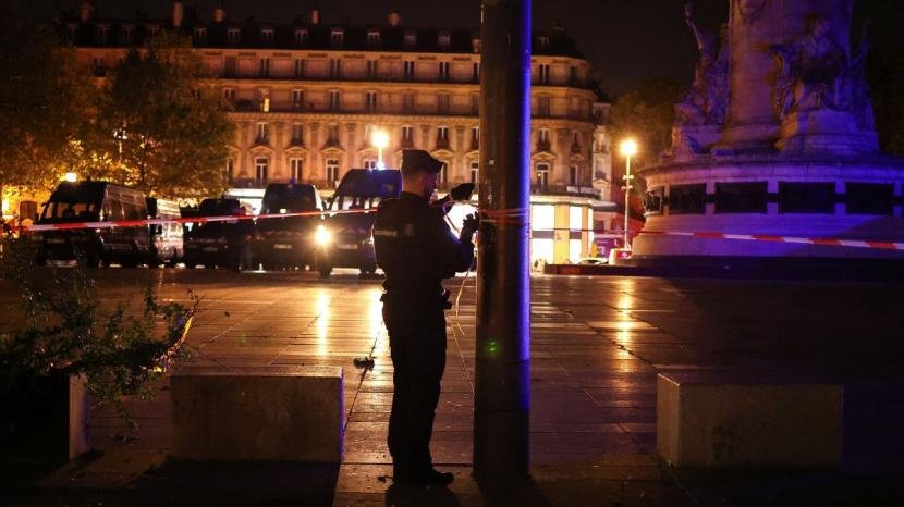 Over 4 Lakh Protesters Take to Streets Across France; Tear Gas Fired as Clashes Erupt With Police