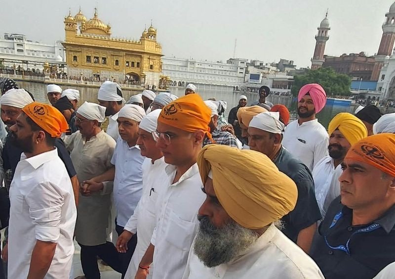 Punjab Congress Begins 2027 Push as Pargat Singh Takes Charge of State Unit