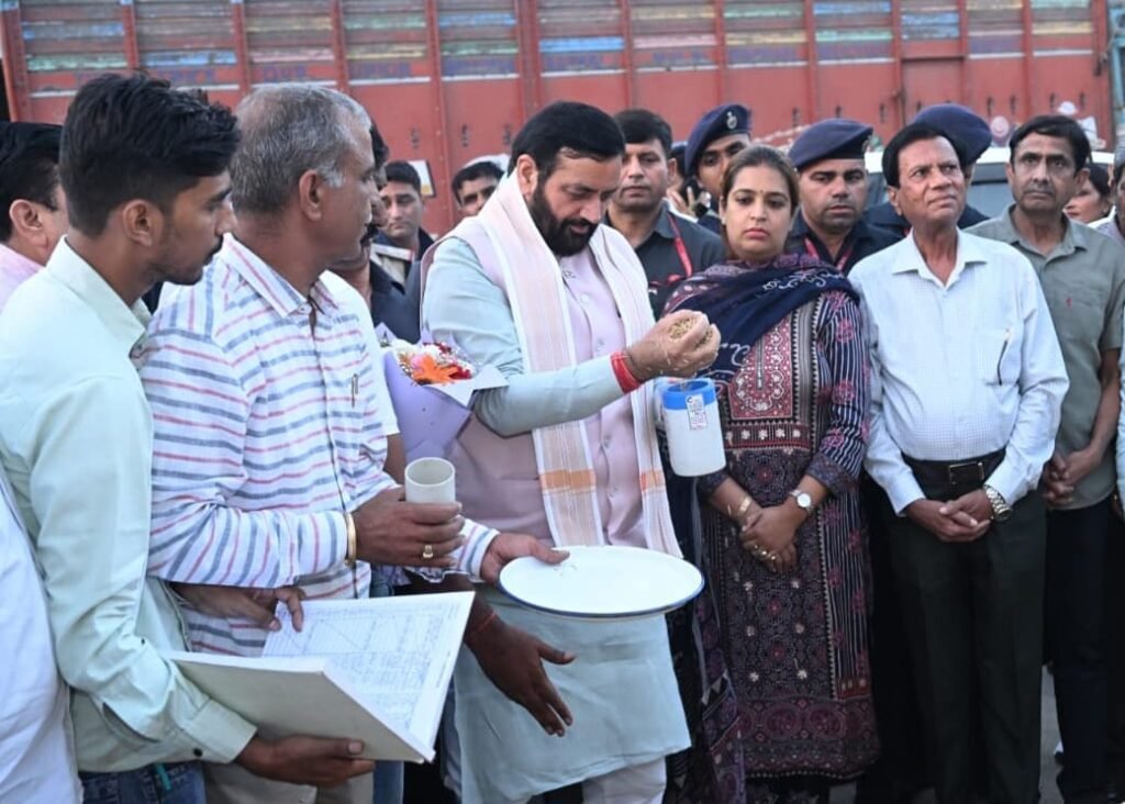 Haryana Guarantees Complete Paddy Purchase as Nayab Singh Saini Inspects Ladwa Grain Market