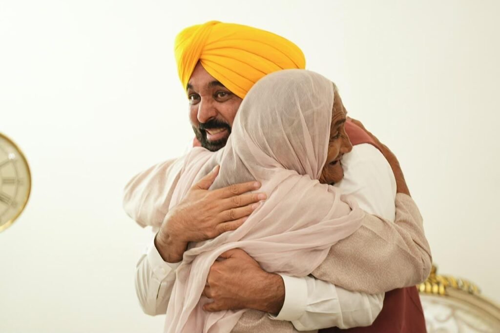 Punjab CM Bhagwant Mann Hails Women as Ambassadors of Satkar Yojna as Direct Transfers Cross ₹3,800 Crore
