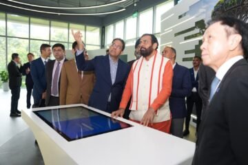 CM Nayab Singh Saini Woos Singapore Firms at High-Level Roundtable, Pitches Haryana as North India’s Hub for Semiconductors, Data Centres, and Green Energy