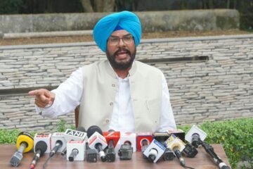 AAP Denounces CBI Raids as Politically Motivated, Demands Apology from BJP