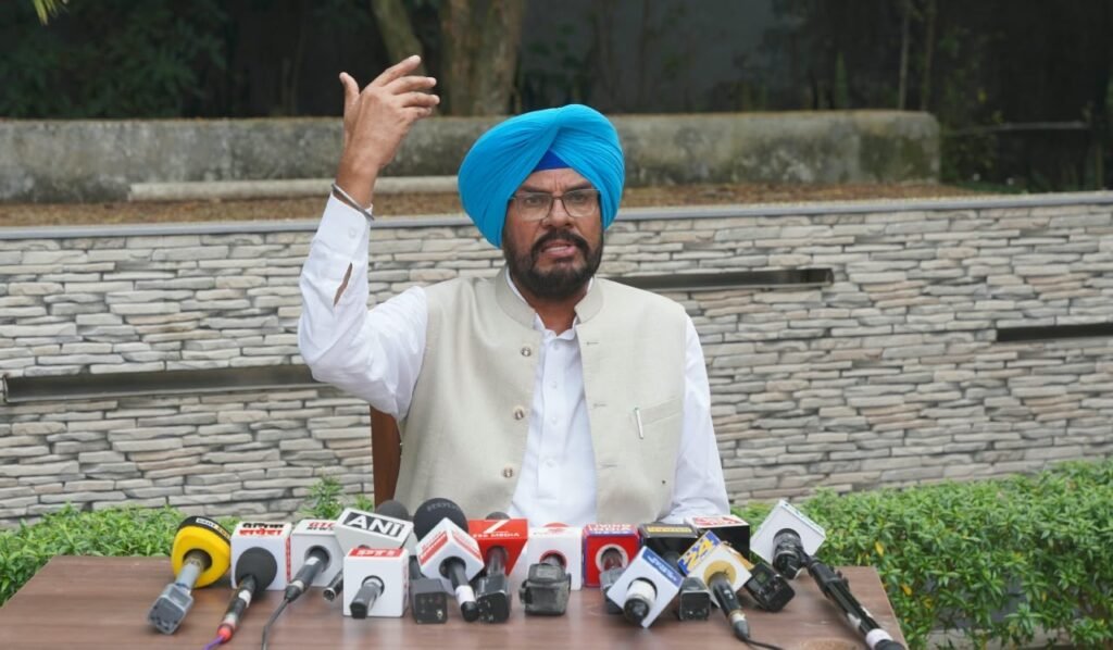 AAP Punjab Invokes 1984, Questions Sukhbir Badal’s Silence As Bangla Sahib Police Row Escalates