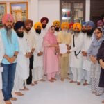 AAP Delegation Meets Akal Takht Jathedar, Demands Summons for Amit Shah Over Police Entry into Gurdwara Bangla Sahib