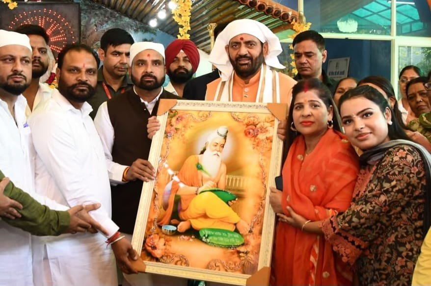 Nayab Singh Saini Targets Punjab Government Over Drugs, Law And Order During Valmiki Shobha Yatra