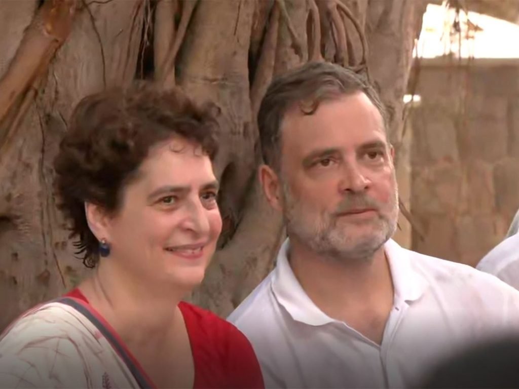 Opposition March Standoff: Delhi Police Register Case Against Rahul Gandhi, Priyanka Gandhi Over Akashvani Bhavan Trespass